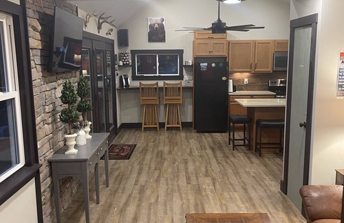 Altamont Cabin | Twin Oaks at Linville, Private, Newly remodeled!
