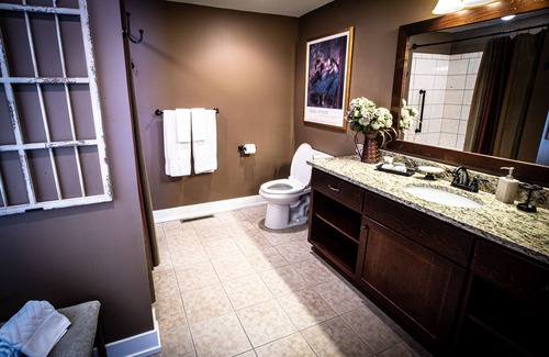 Saugatuck Bed & Breakfast | Twin Oaks Inn