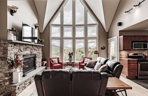Sunday River Area House | Twin Peaks West- At Sunday River! Rent one unit or both with adjoining access