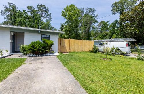 Englewood Apartment | Twin Pines Studios