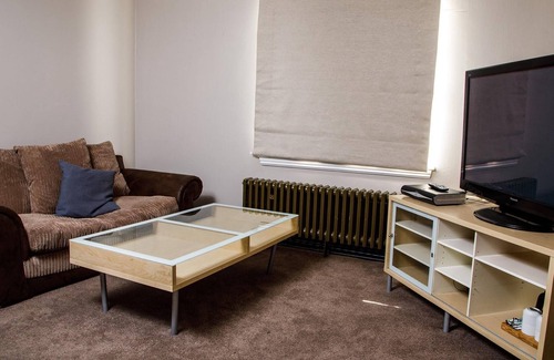 Bordesley House | Twin Room 4 at the Old Crown Hotel