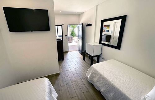 Tamarindo Hotel | Twin Room for 2 - Breakfast Included