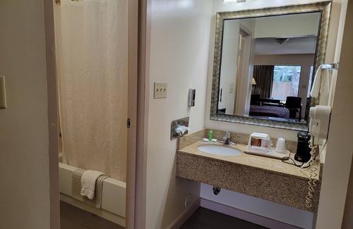 Biloxi Hotel | Twin Star Lodge