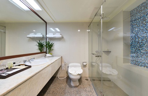 Rong Muang Hotel | Twin Towers Hotel