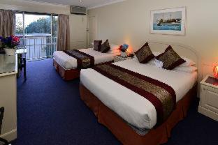 Greenwich Hotel | Twin Towers Inn