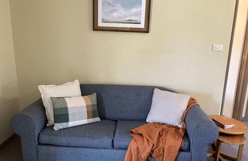 Pokolbin Cabin | Twin Tree Cabin 5 - 2 bedroom with 2 x queen beds