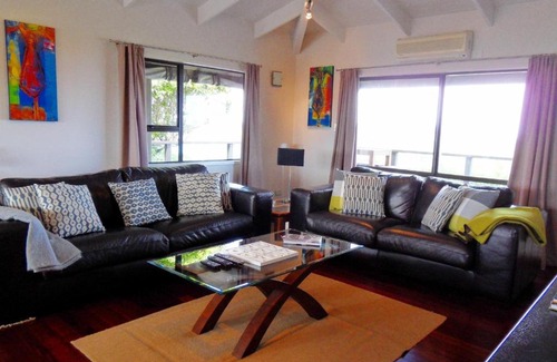 Oneroa House | Twin Views