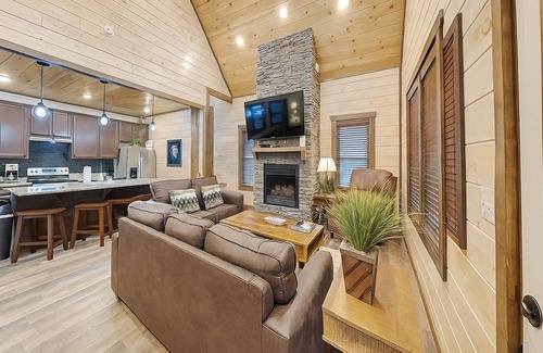 Gatlinburg - Pigeon Forge Cabin | Twisted Pines