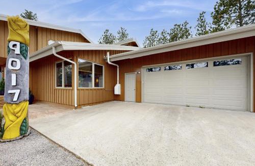 Sturgis House | Twisted Rose Cabin