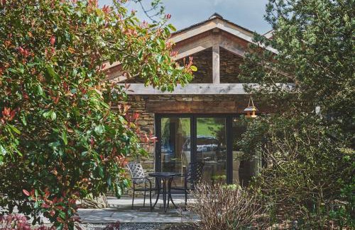 Kendal House | Twitchers Cottage