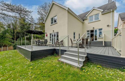 Tenby House | Twmbarlwm