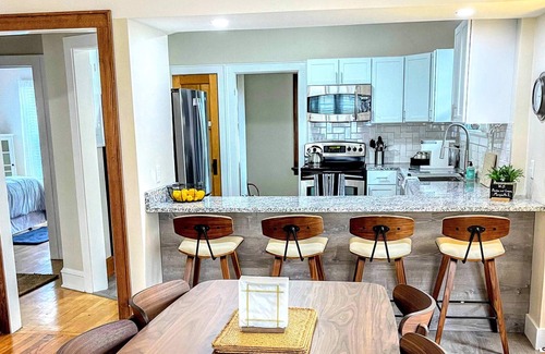 Shorewood House | Two 3 Bedroom units/Entire building I Shorewood