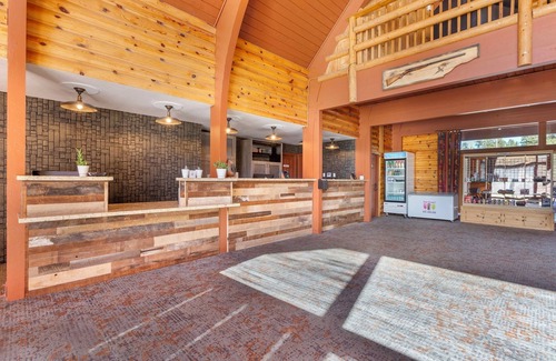 Kohls Ranch Apartment | Two Beautiful Units! Ultimate Outdoor Group Getaway! Pool, Near Hiking