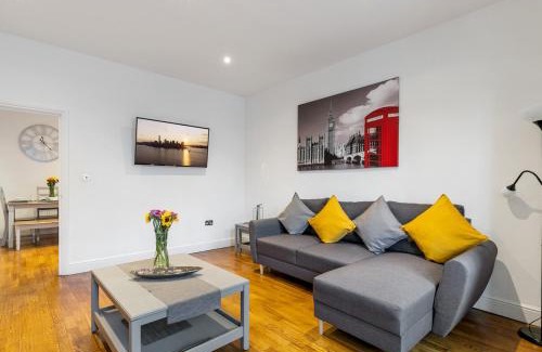 Bush Hill Park Apartment | Two Bed Flat in Bush Hill Park