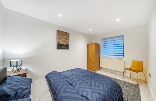 Runnymede Apartment | Two Bed Home In the Heart of Egham
