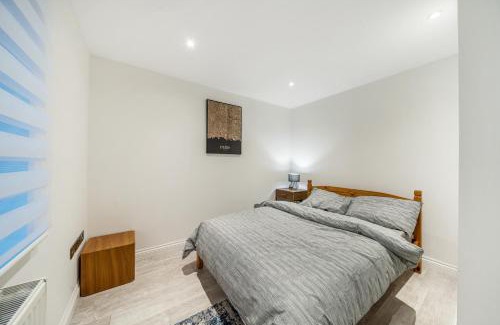 Runnymede Apartment | Two Bed Home In the Heart of Egham