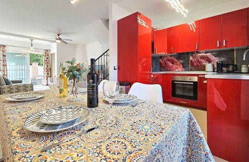 Mijas Ski Chalet | Two bed House in Calahonda just 1km to the beach