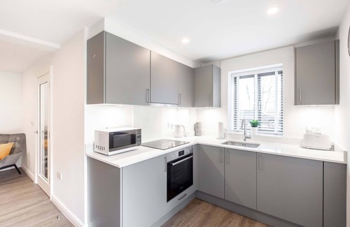 Herongate House | Two Bed House in Gated Development - Close to M25