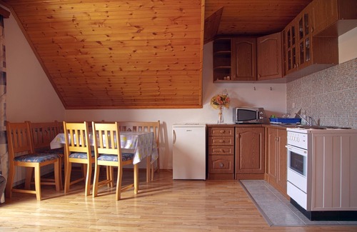 Catrnja Apartment | Two bedroom apartment with terrace Smoljanac, Plitvice (A-14023-a)
