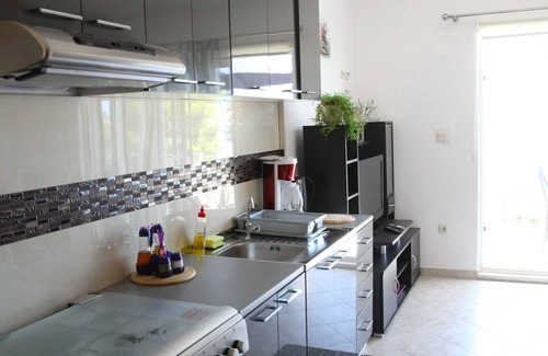 Drvenik Mali Apartment | Two bedroom apartment with terrace and sea view Drvenik Mali, Drvenik (A-16787-a)
