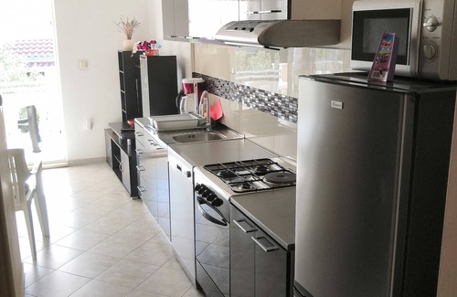 Drvenik Mali Apartment | Two bedroom apartment with terrace and sea view Drvenik Mali, Drvenik (A-16787-b)