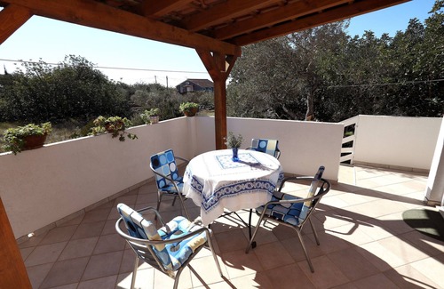Drvenik Mali Apartment | Two bedroom apartment with terrace Drvenik Mali, Drvenik (A-17910-a)