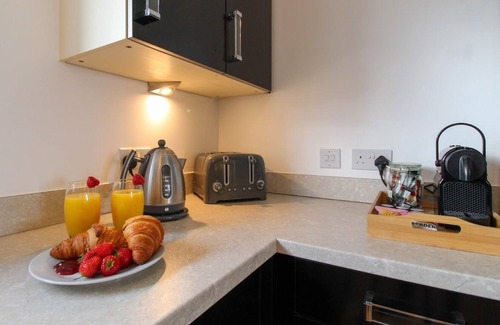 Walton Apartment | Two-Bedroom Apartment