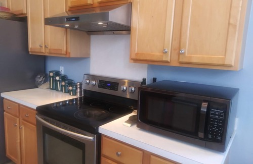 Mount Pleasant House | Two bedroom apartment near IOP and Sullivan's Island