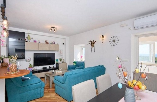 Babino Polje Apartment | Two bedroom apartment with terrace and sea view Babino Polje, Mljet (A-22322-a)