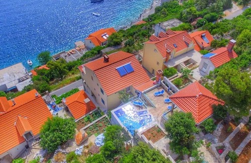 Sobra Apartment | Two bedroom apartment near beach Sobra, Mljet (A-22327-b)