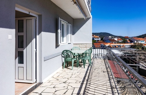 Podglavica Apartment | Two bedroom apartment with terrace Stupin Čeline, Rogoznica (A-23812-a)