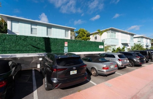 North Beach Apartment | TWO Bedroom Apartment