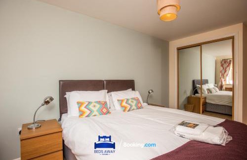 Kidlington Apartment | Two Bedroom Apartment By Beds Away Short Lets & Serviced Accommodation Close to Kidlington Airport and Blenheim Palace