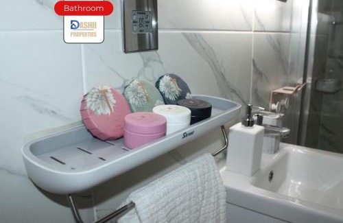 Shepherd's Bush House | Two Bedroom Apartment By Dashh Properties Short Lets & Serviced Accommodation In Shepherds Bush With Free Wifi