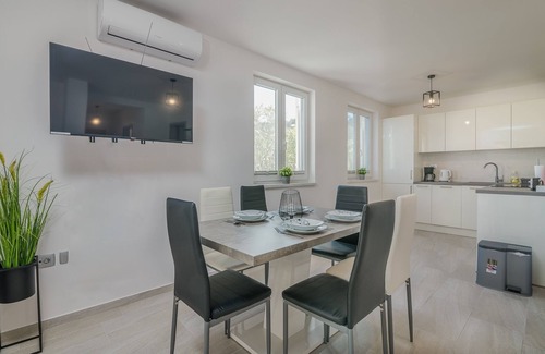 Soline Apartment | Two bedroom apartment with terrace Soline, Krk (A-20476-a)