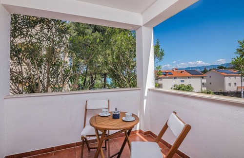 Soline Apartment | Two bedroom apartment with terrace Soline, Krk (A-20476-a)