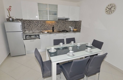 Donja luka Apartment | Two bedroom apartment with terrace Makarska (A-22419-a)