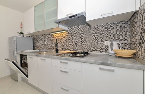 Donja luka Apartment | Two bedroom apartment with terrace Makarska (A-22419-a)