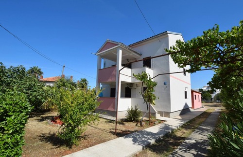 Bogovici Apartment | Two bedroom apartment with terrace Malinska, Krk (A-20381-b)
