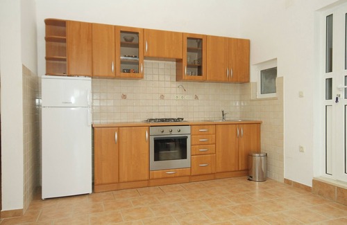 Kustici Apartment | Two bedroom apartment near beach Kustići, Pag (A-6376-f)