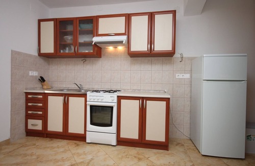 Kustici Apartment | Two bedroom apartment near beach Kustići, Pag (A-6376-e)