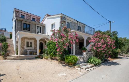 Kremena Apartment | Two-Bedroom Apartment In Klek