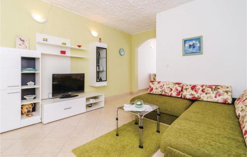 Kremena Apartment | Two-Bedroom Apartment In Klek