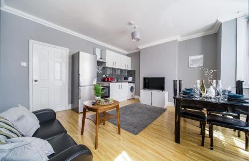Brent Apartment | Two Bedroom Apartment in London Harlesden