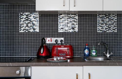 Brent Apartment | Two Bedroom Apartment in London Harlesden