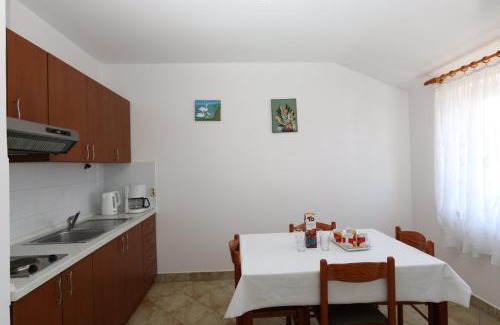 Silo Apartment | Two-Bedroom Apartment in Silo VII