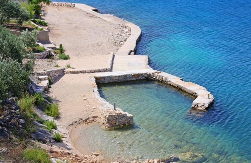 Dubrava Apartment | Two bedroom apartment near beach Cove Pještata, Pelješac (A-10210-a)