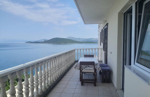 Dubrava Apartment | Two bedroom apartment near beach Cove Pještata, Pelješac (A-14440-b)