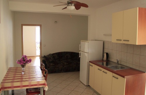 Kneza Apartment | Two bedroom apartment near beach Kneža, Korčula (A-9166-b)