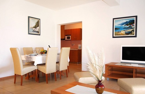 Kampor Apartment | Two bedroom apartment near beach Kampor, Rab (A-3213-b)